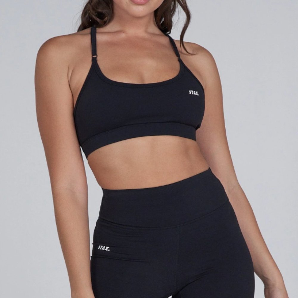 Black Scoop Sports Bra - Women's High Support Activewear